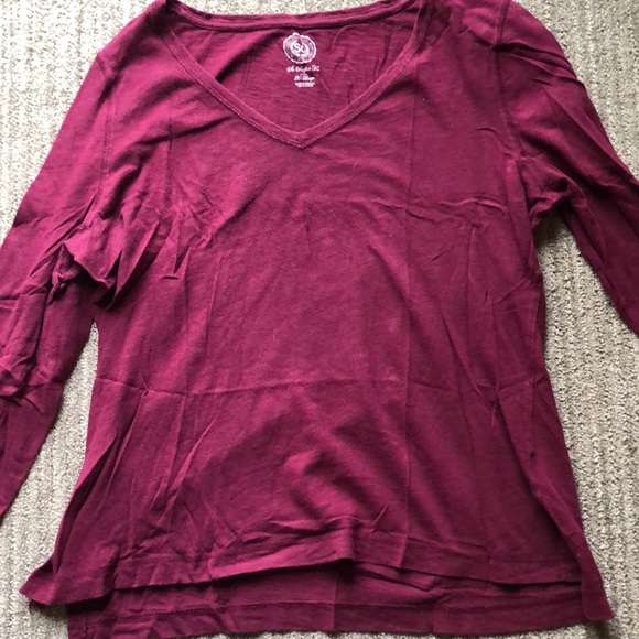Burgundy long sleeve v-neck shirt - Picture 2 of 3